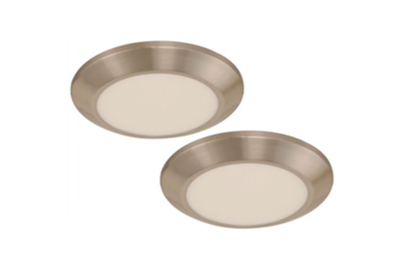 Pack de 2 plafones LED 18 W 6500 K 100-277 V Ikelite en níquel satinado, vista frontal de las dos lámparas circulares
