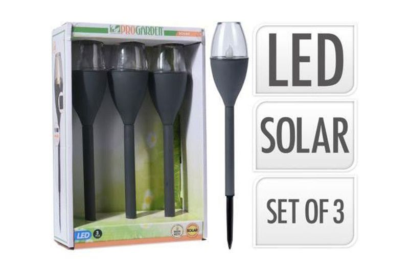 Set 3 piezas estaca solar LED ProGarden, tres estacas en su empaque blanco y una unidad fuera con texto descriptivo