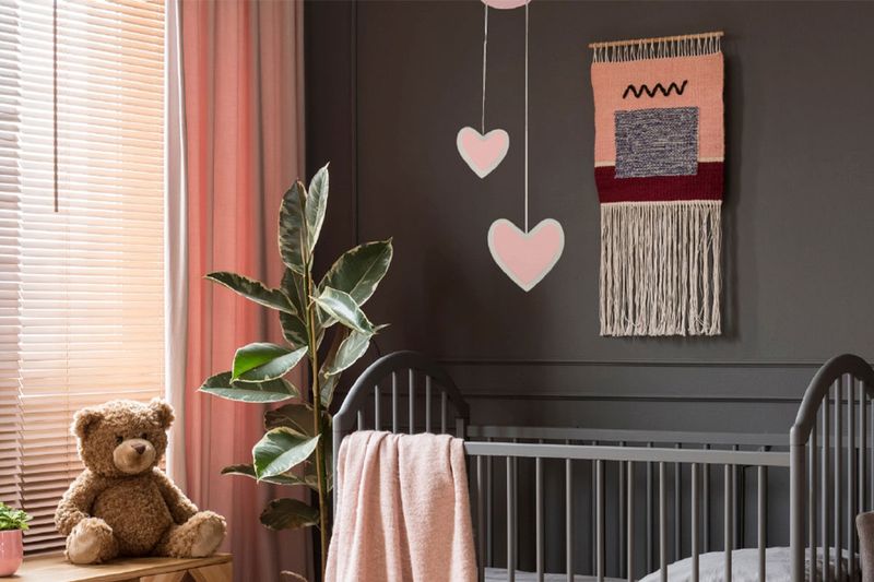 Luminaria colgante infantil corazones LED 6 W 2700 K Ikelite, dos lámparas rosadas suspendidas en cuarto de bebé