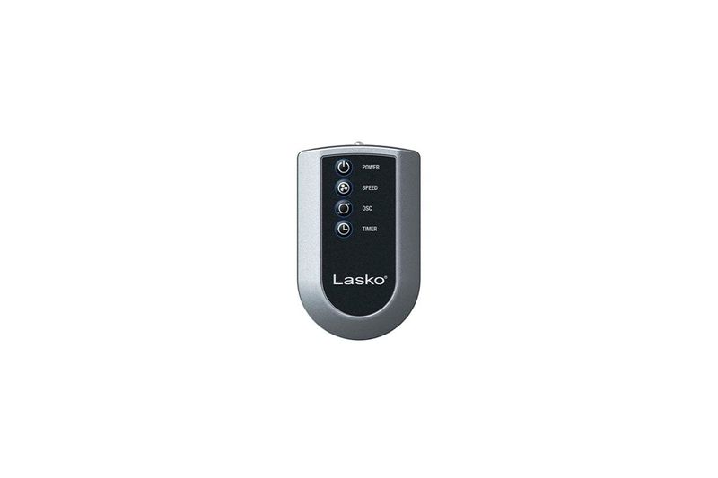 Abanico de torre 35 pulgadas control remoto 3 velocidades blanco/silver Lasko, primer plano del control remoto gris