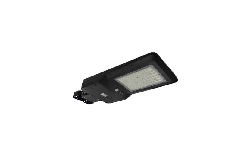 Luminaria de calle LED solar integrada S40 6000K In Out Sylvania, vista diagonal del equipo en color negro