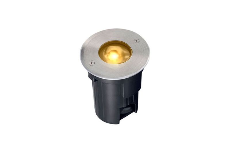 Luminaria empotrar piso bañador LED Canopus 7 W 325 lm 3000 K IP67 Tecnolite, vista diagonal con aro plateado y luz encendida
