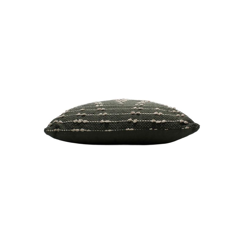 Cojín algodón 45x45 cm negro Koopman, vista lateral del cojín con textura de relieves claros