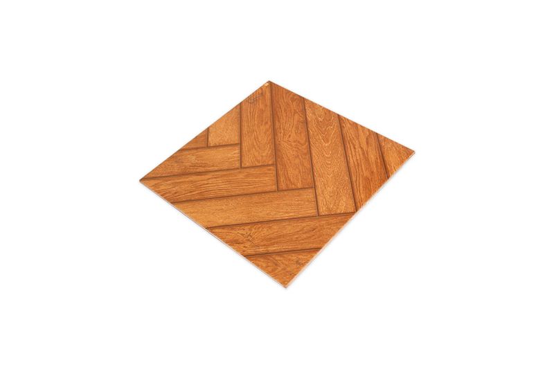 Baldosa 45x45 Acacia café madera BR Cecafi, vista cenital de la pieza cuadrada con diseño de vetas de madera café