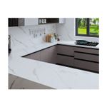 Porcelanato 80x240 15 mm Carving Pacific White Mármol MT Rect Sinsa, instalado como encimera y salpicador de cocina