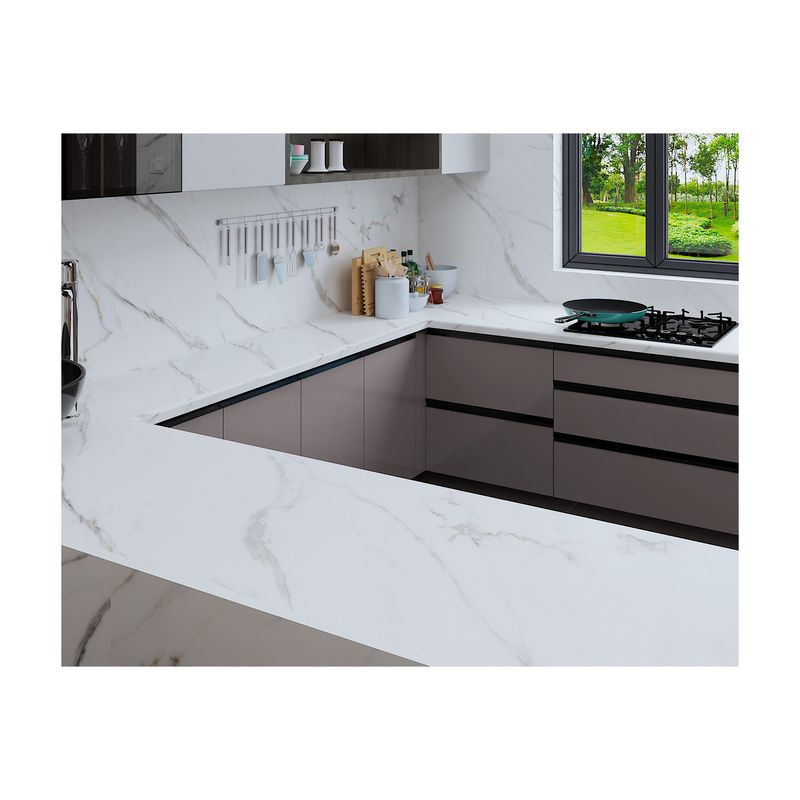 Porcelanato 80x240 15 mm Carving Pacific White Mármol MT Rect Sinsa, instalado como encimera y salpicador de cocina