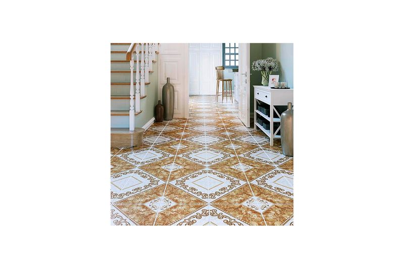 Baldosa 33x33 Carnaval Río Beige Lamosa, ambientación de piso instalado en una habitación con muebles blancos