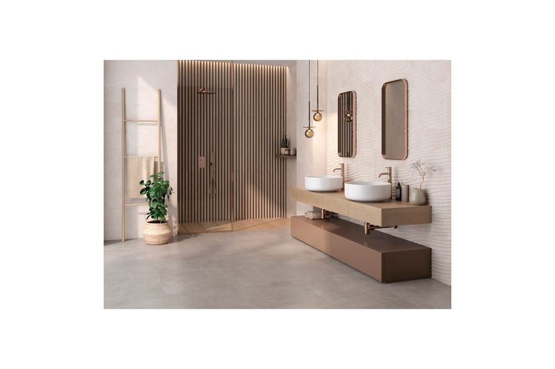 Azulejo 20x60 Bone Amira mate Emotion Cerámicas, ambiente de baño moderno con azulejos instalados en pared y piso