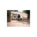 Porcelanato 100 x 100 beige Amira Evolution mate rect Emotion Cerámicas, instalado en piso de terraza exterior