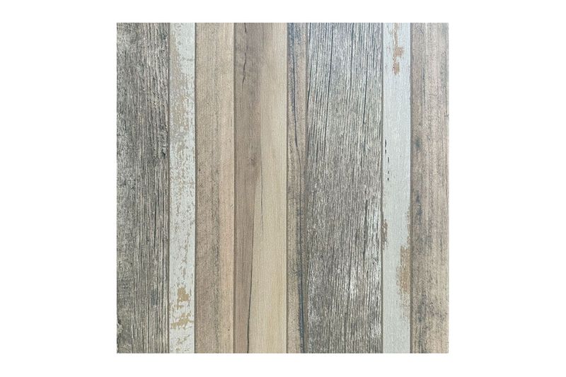Baldosa 48x48 madera natural satinado Florentina, vista frontal del diseño con vetas de madera en tonos beige y gris