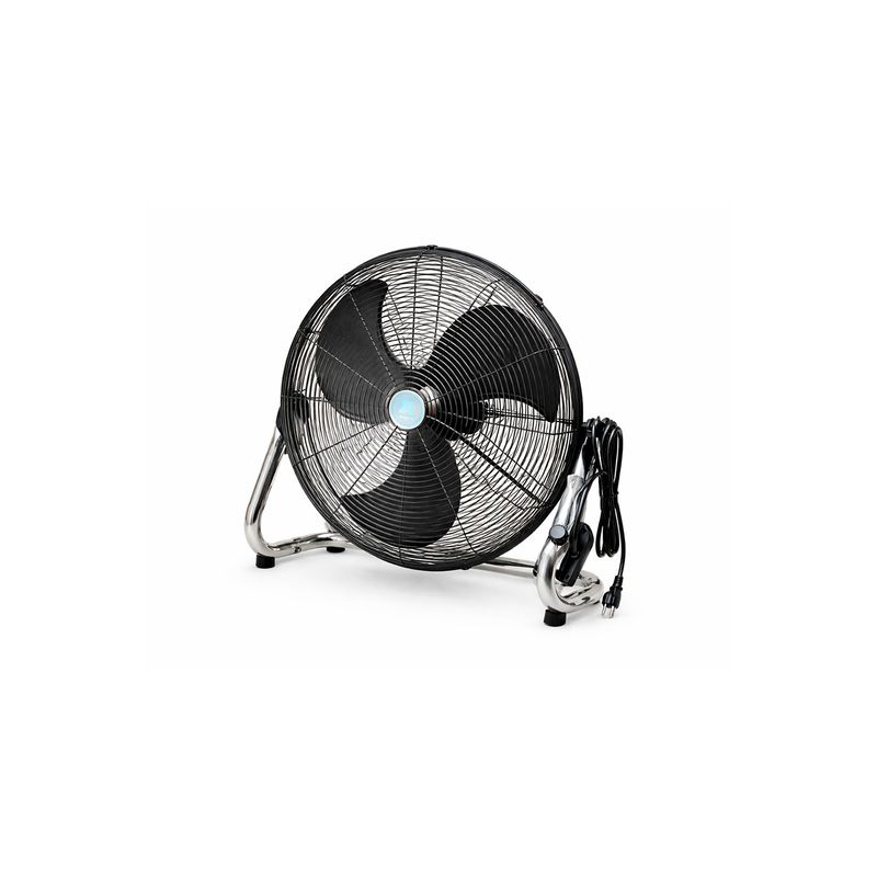 Abanico de piso industrial Nimbus de 20 pulgadas y 4950 CFM, vista frontal con base metálica cromada y aspas negras