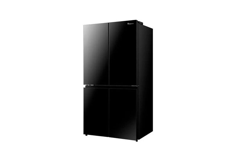 Refrigerador inverter cross door sin dispensador 594 L Hisense, vista en perspectiva del equipo en color negro