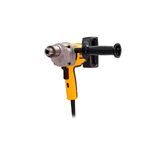 Taladro tipo espada 5/8 pulgadas 710 W 0-550 RPM 9 A 120 V DeWALT, vista lateral con mango auxiliar negro y cuerpo amarillo