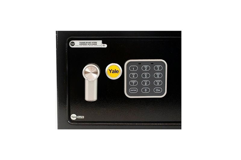 Caja de seguridad Yale de 35 x 25 cm digital, acercamiento al teclado numérico y perilla de apertura sobre fondo negro