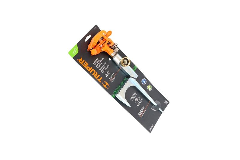 Aspersor impulso estaca Truper metal una vía 360 grados, producto en su empaque con fondo negro y detalles naranjas