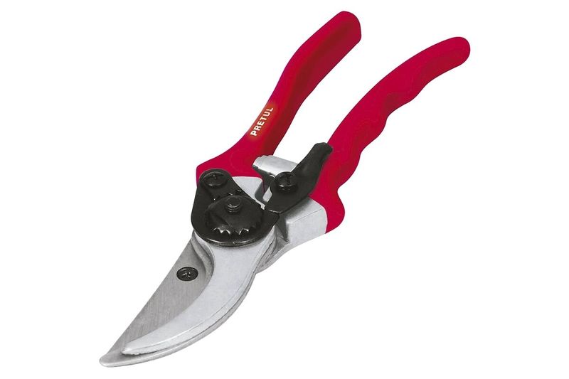 Tijera para podar de paso Pretul de 8-1/2 pulgadas 1 mano acero, vista lateral con mangos rojos ergonómicos