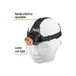 Linterna LED de cabeza de batería AA 800 lúmenes Truper, colocada en maniquí con etiquetas de banda elástica y lente con lupa