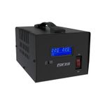 Regulador de voltaje con supresor 4 salidas 600 VA / 3000 W 220 V Forza Nema Universal, vista frontal con pantalla digital