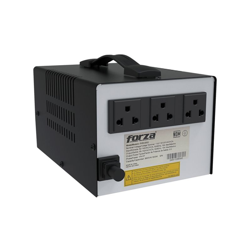 Regulador de voltaje con supresor 4 salidas 600 VA/3000 W 220 V Forza Nema Universal, vista frontal de las tomas y etiqueta