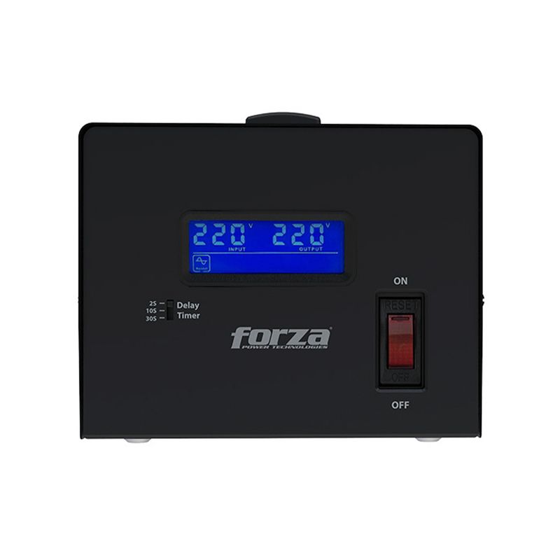 Regulador de voltaje con supresor 4 salidas 600 VA/3000 W 220 V Forza Nema Universal, vista frontal con pantalla digital
