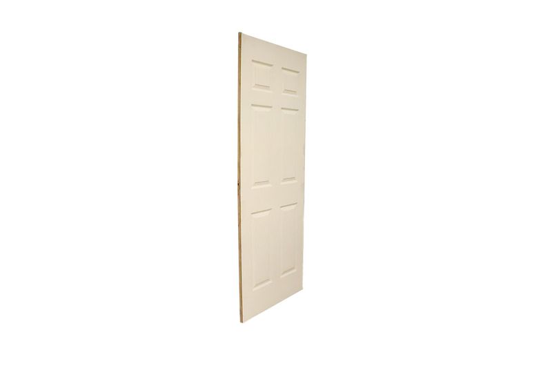 Puerta fibran sin pintar Puertas Globales de 80 cms x 210 cms 6 tableros interiores, vista lateral en ángulo