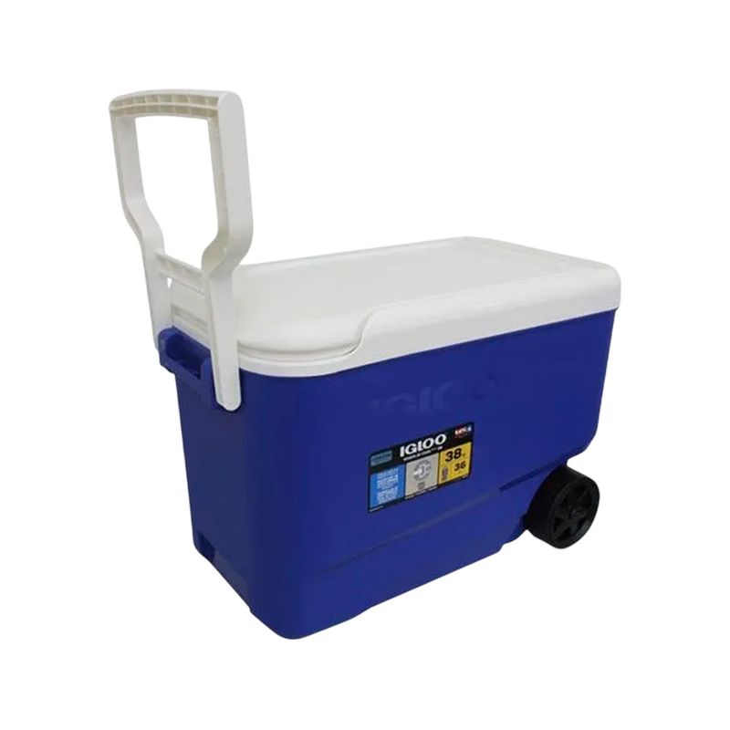 Hielera 38 qt de rueda con agarradera azul/blanco Igloo, vista diagonal con tapa blanca y ruedas negras
