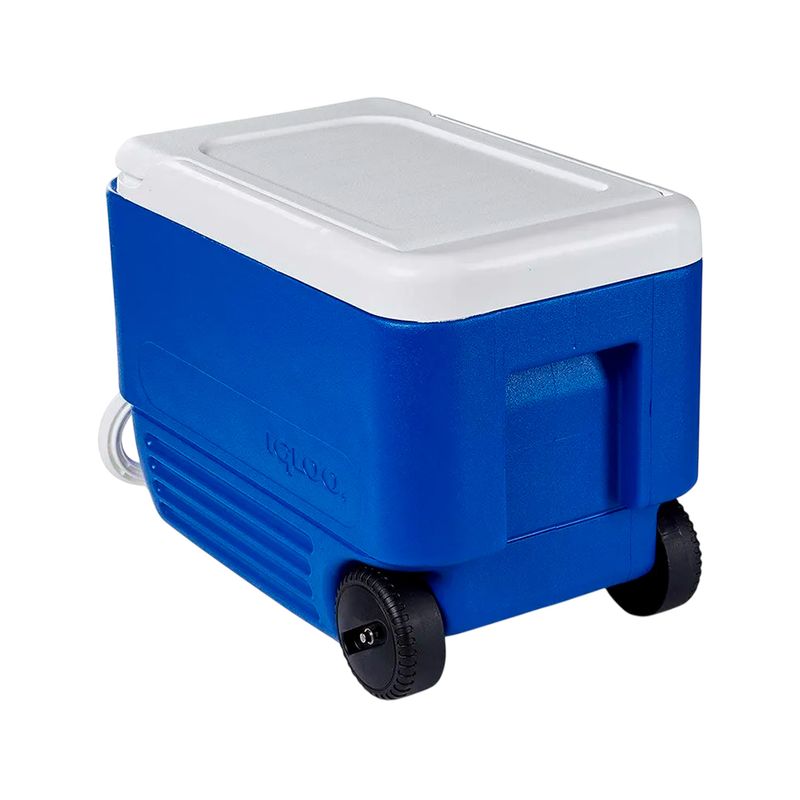 Hielera de 38 QT con rueda y agarradera azul y blanco Igloo, vista lateral trasera resaltando las ruedas negras
