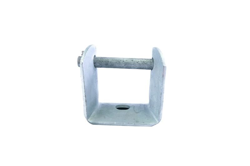 Soporte para aislador de carrete base ancha PLH, vista frontal del herraje metálico galvanizado con perno transversal