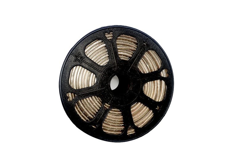 Cinta LED azul 100 mts IP65 Sylvania, vista frontal del rollo negro con la cinta enrollada en su interior