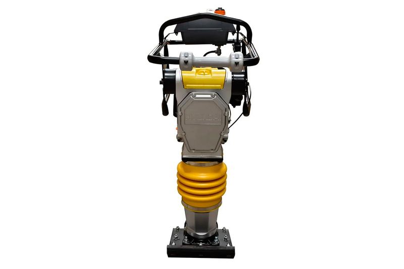 Compactadora a gasolina motor 4 tiempos 800 gpm 4 hp Hyundai, vista frontal detallando el manubrio y fuelle amarillo